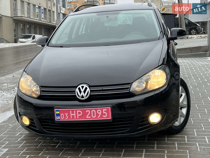 Універсал Volkswagen Golf 2010 в Тернополі