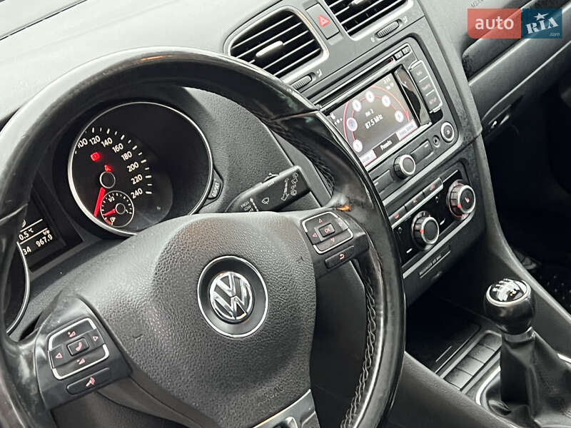 Універсал Volkswagen Golf 2010 в Тернополі