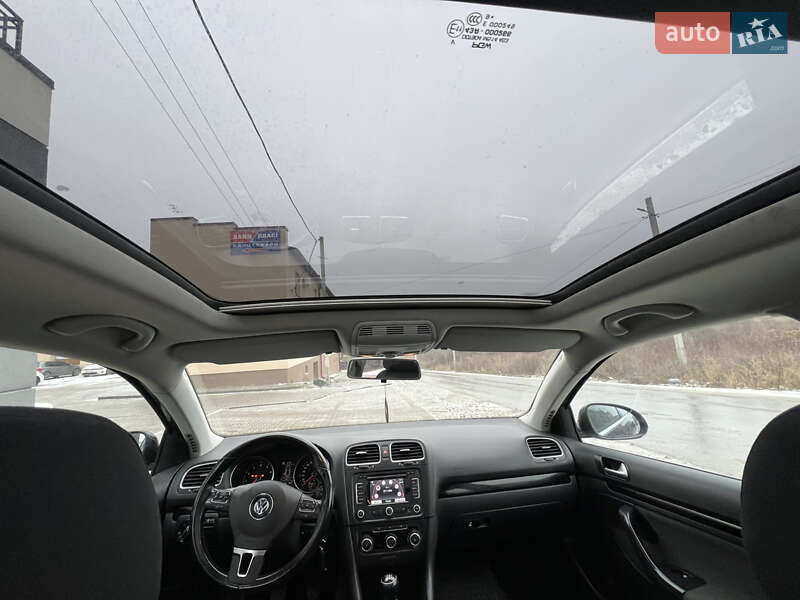 Універсал Volkswagen Golf 2010 в Тернополі
