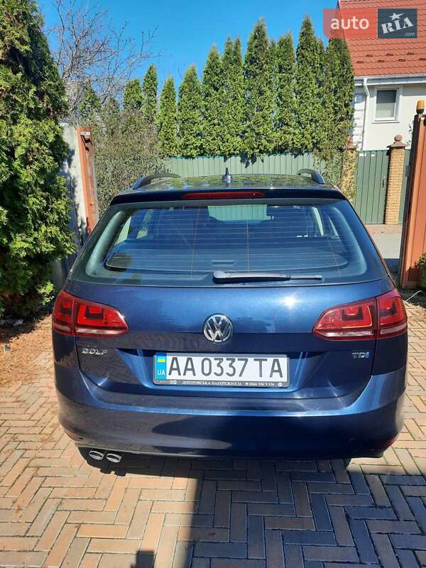 Універсал Volkswagen Golf 2015 в Києві