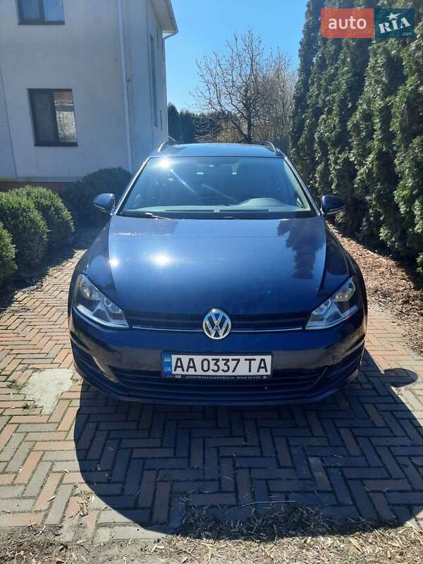 Універсал Volkswagen Golf 2015 в Києві