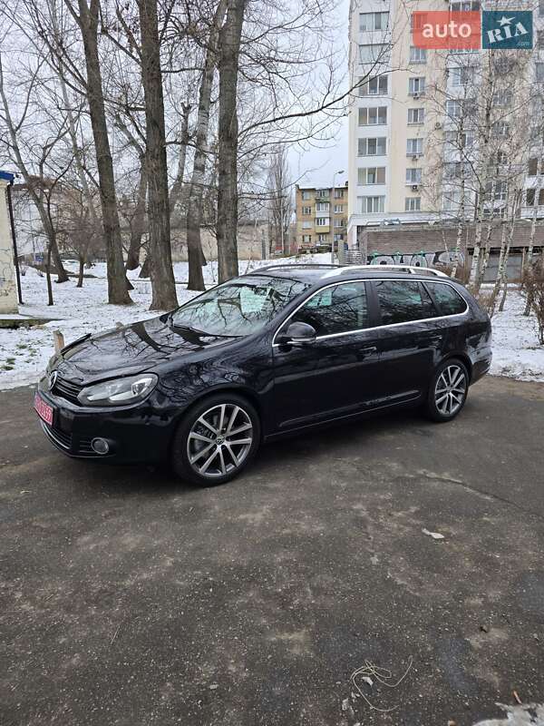 Універсал Volkswagen Golf 2010 в Києві