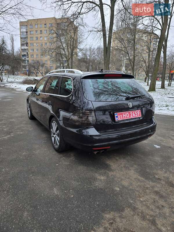 Універсал Volkswagen Golf 2010 в Києві
