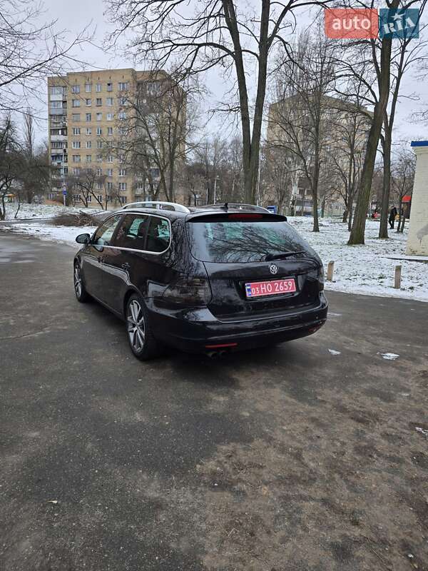 Універсал Volkswagen Golf 2010 в Києві