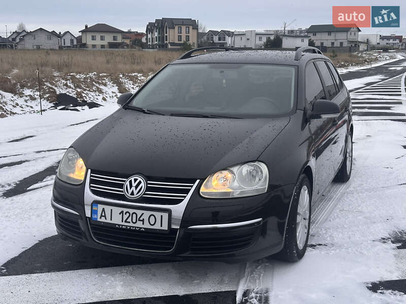 Універсал Volkswagen Golf 2008 в Києві