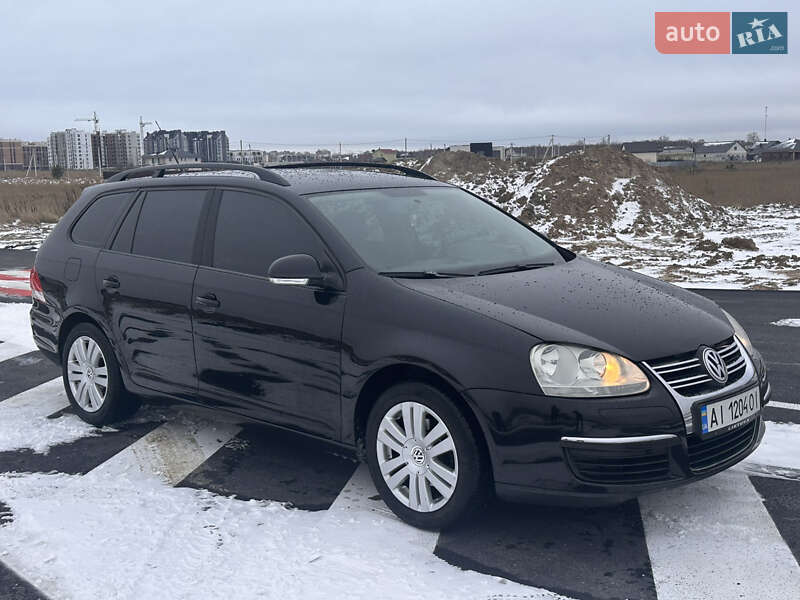 Універсал Volkswagen Golf 2008 в Києві
