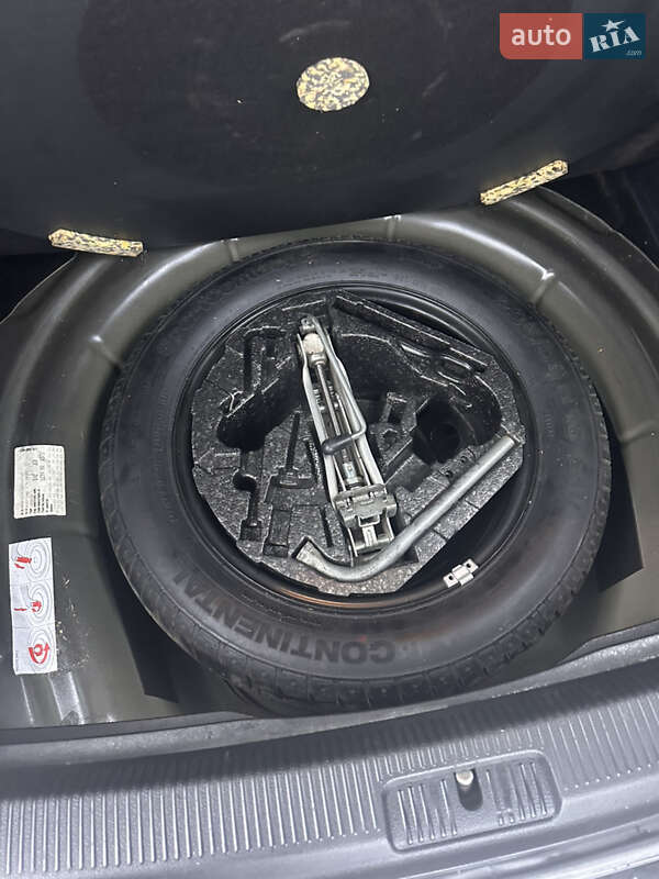 Універсал Volkswagen Golf 2008 в Києві