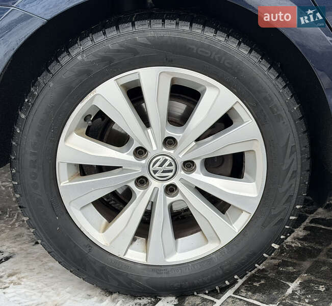 Універсал Volkswagen Golf 2017 в Києві