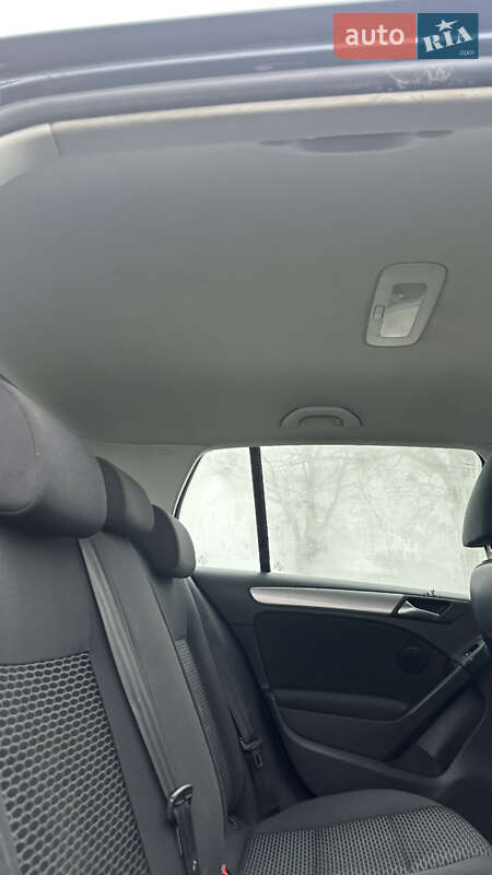 Хетчбек Volkswagen Golf 2010 в Володимирі