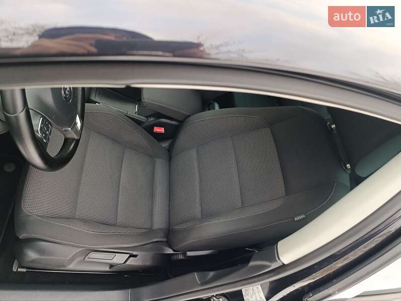 Хетчбек Volkswagen Golf 2011 в Києві