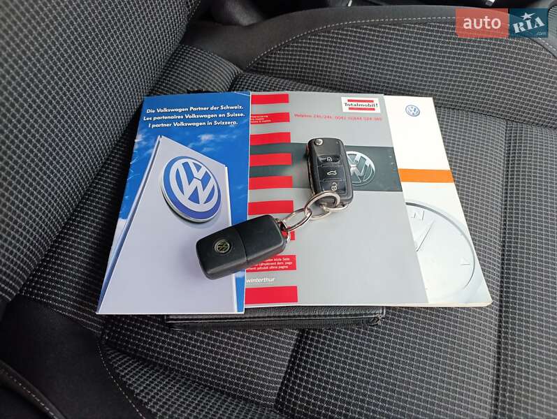 Хетчбек Volkswagen Golf 2011 в Києві