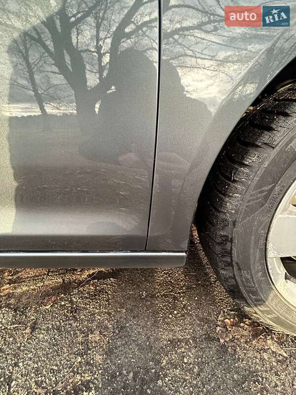 Універсал Volkswagen Golf 2011 в Чернігові