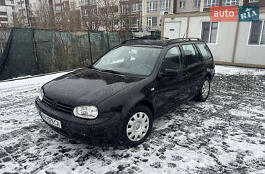 Универсал Volkswagen Golf 2001 в Киеве