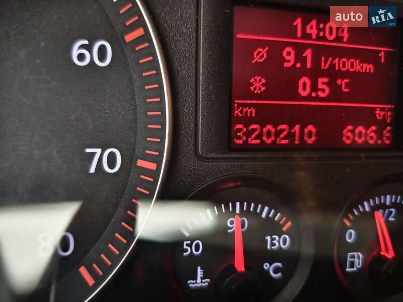 Хетчбек Volkswagen Golf 2006 в Києві