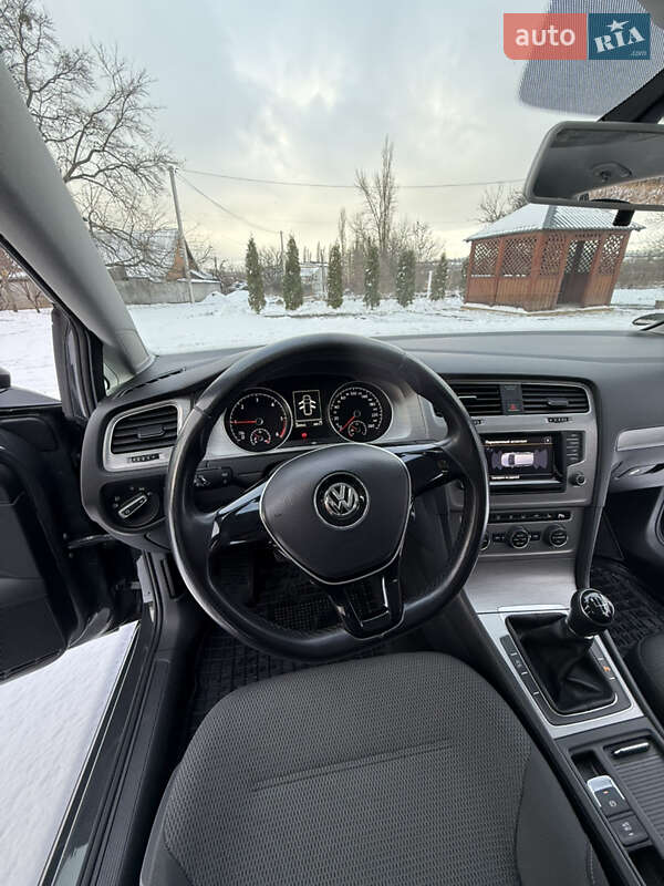 Універсал Volkswagen Golf 2013 в Гребінках