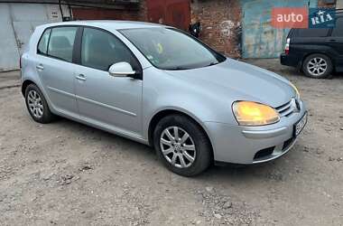 Хэтчбек Volkswagen Golf 2005 в Хмельницком