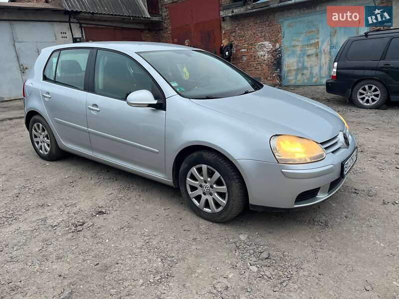 Хэтчбек Volkswagen Golf 2005 в Хмельницком