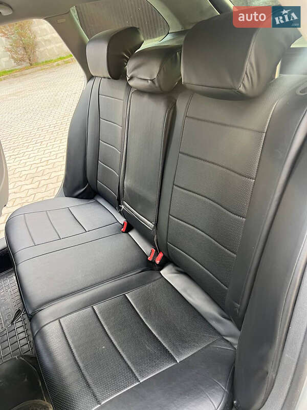 Універсал Volkswagen Golf 2008 в Новояворівську