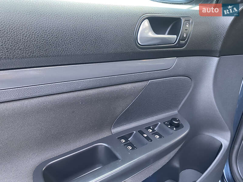 Універсал Volkswagen Golf 2007 в Умані