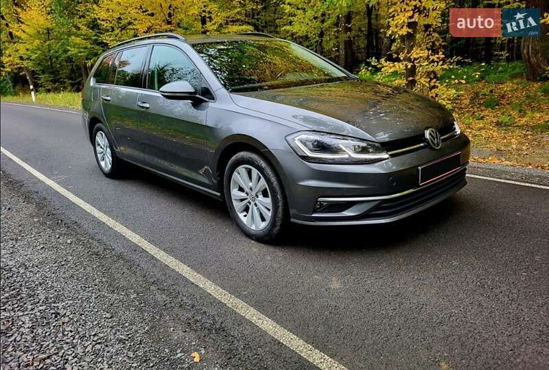 Универсал Volkswagen Golf 2017 в Мурованых Куриловцах