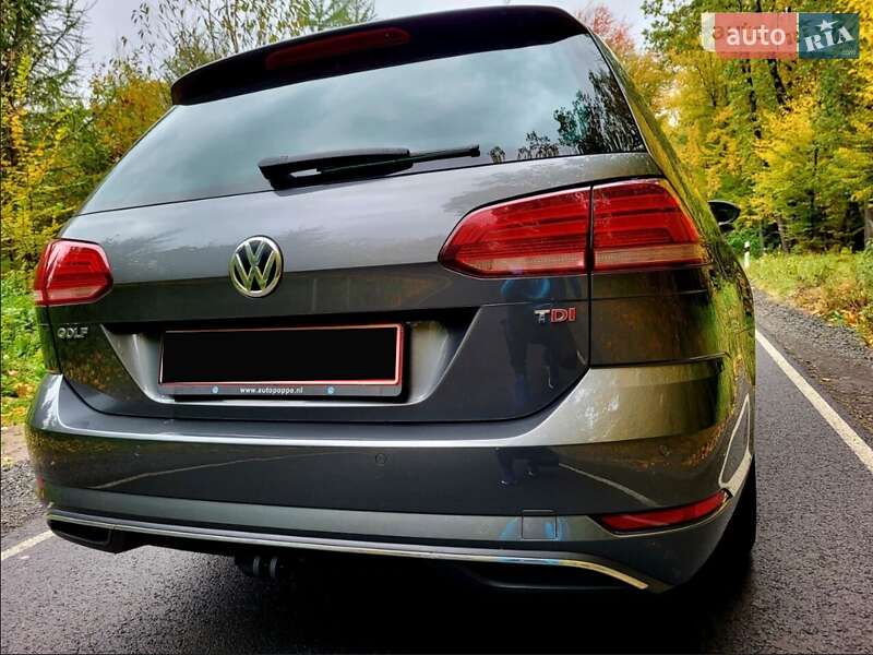 Универсал Volkswagen Golf 2017 в Мурованых Куриловцах