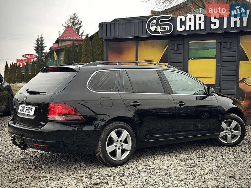 Універсал Volkswagen Golf 2012 в Стрию
