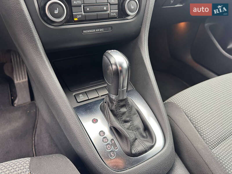 Універсал Volkswagen Golf 2012 в Стрию