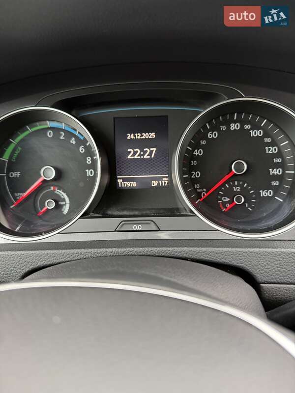 Хетчбек Volkswagen Golf 2014 в Луцьку