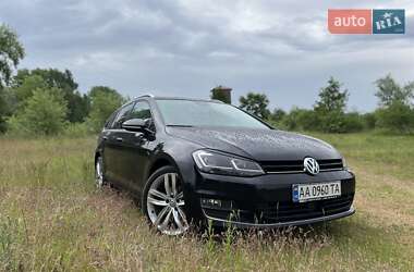 Універсал Volkswagen Golf 2015 в Києві