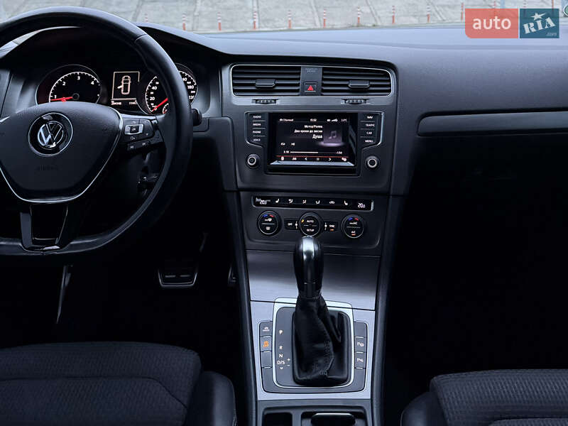 Универсал Volkswagen Golf 2014 в Киеве