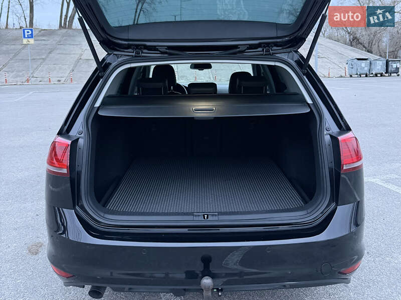 Универсал Volkswagen Golf 2014 в Киеве