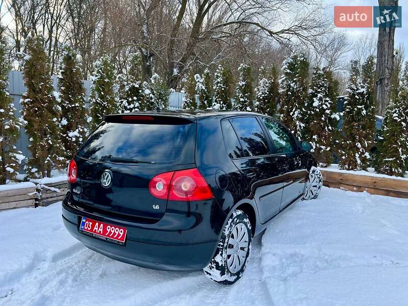 Хетчбек Volkswagen Golf 2008 в Полтаві