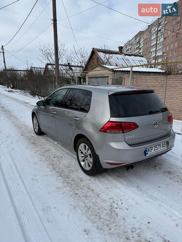 Хетчбек Volkswagen Golf 2014 в Запоріжжі