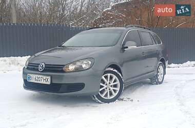 Универсал Volkswagen Golf 2010 в Полтаве