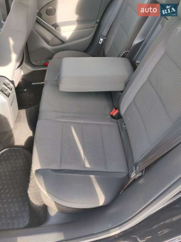 Хетчбек Volkswagen Golf 2009 в Баришівка