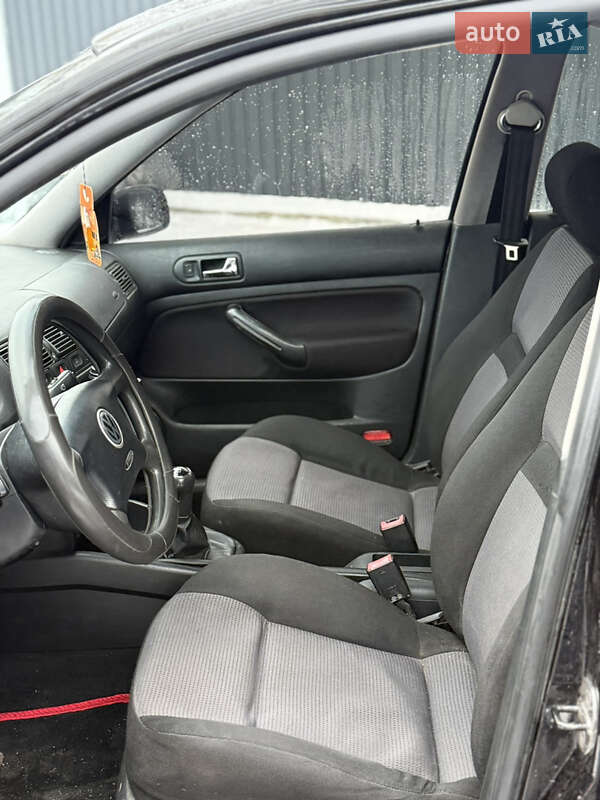 Хэтчбек Volkswagen Golf 2000 в Виннице