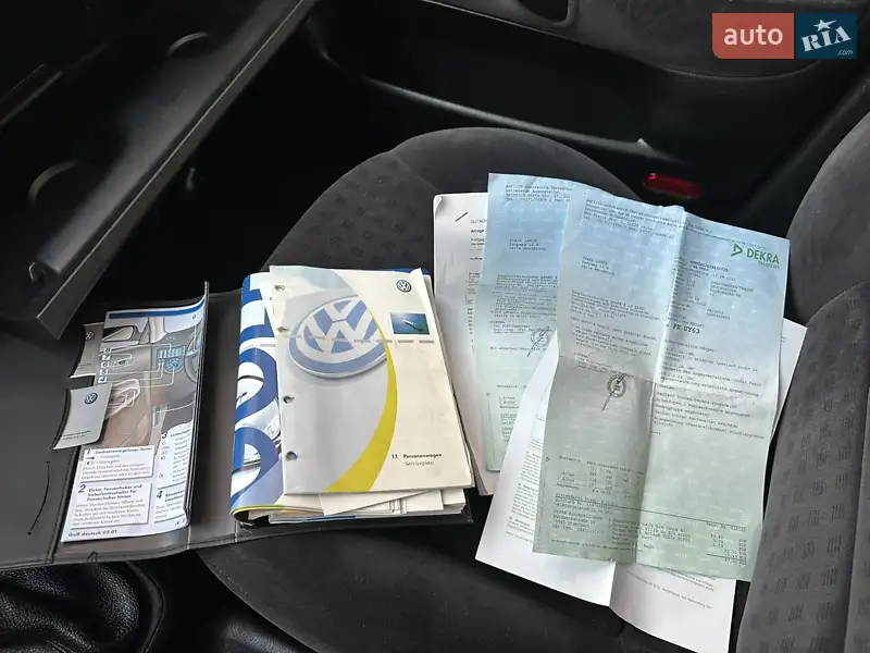 Хетчбек Volkswagen Golf 2002 в Чернівцях документ