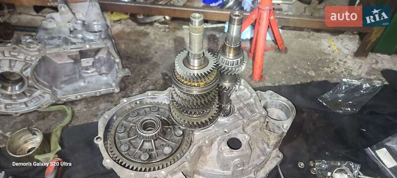 Хэтчбек Volkswagen Golf 2006 в Хмельницком