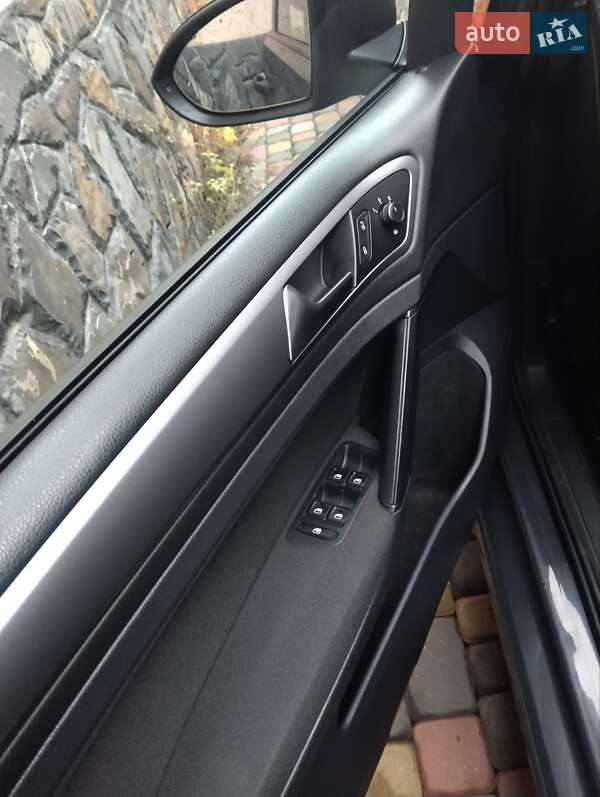 Универсал Volkswagen Golf 2014 в Мукачево