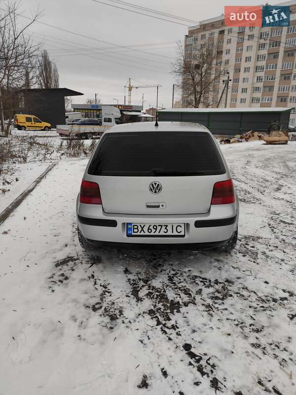 Хетчбек Volkswagen Golf 2003 в Хмельницькому
