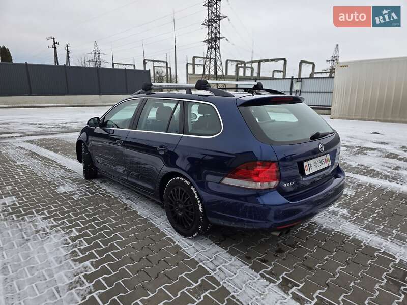 Универсал Volkswagen Golf 2010 в Луцке