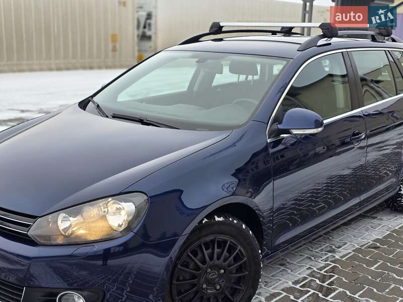 Универсал Volkswagen Golf 2010 в Луцке