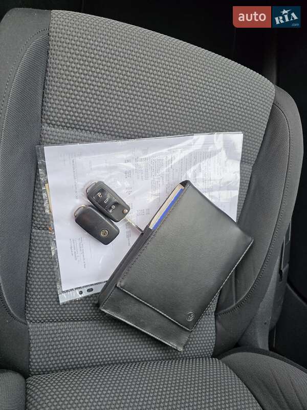 Универсал Volkswagen Golf 2010 в Луцке