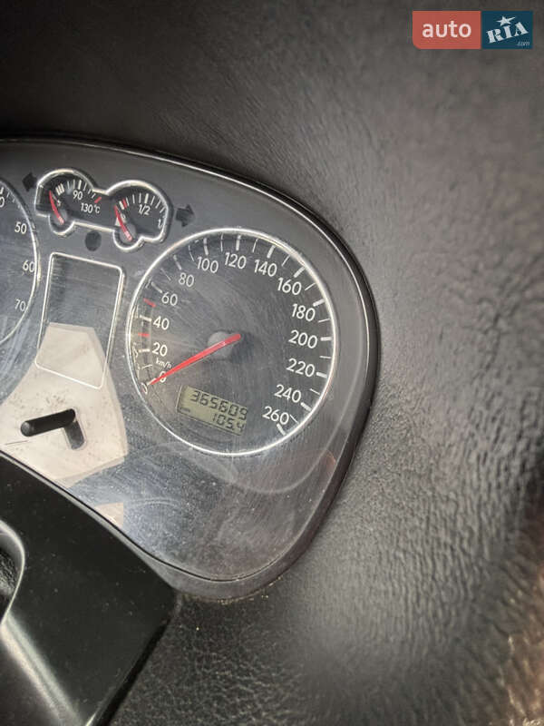 Хэтчбек Volkswagen Golf 1999 в Одессе