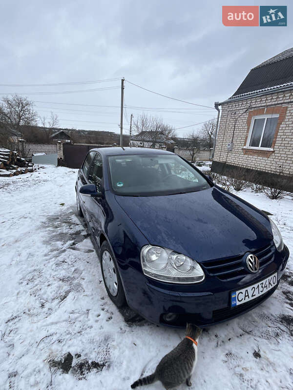 Хэтчбек Volkswagen Golf 2007 в Умани