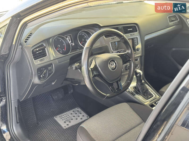 Универсал Volkswagen Golf 2014 в Хмельницком