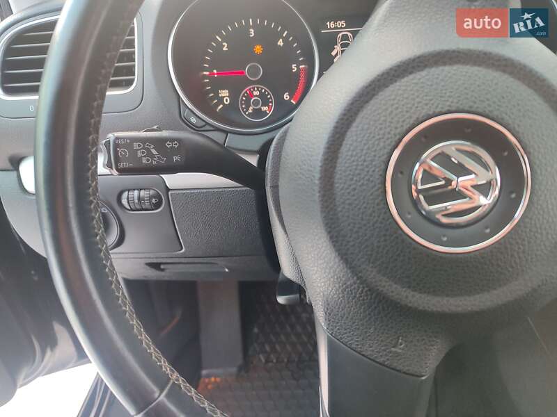 Хетчбек Volkswagen Golf 2010 в Івано-Франківську