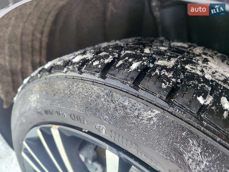 Хетчбек Volkswagen Golf 2010 в Івано-Франківську