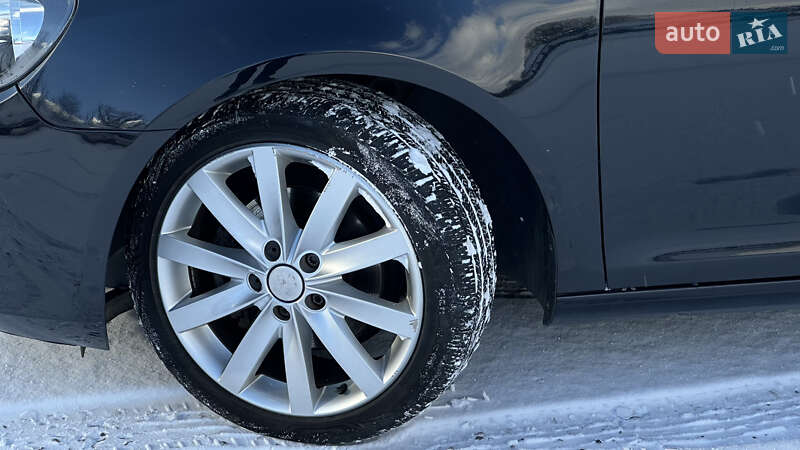 Універсал Volkswagen Golf 2009 в Самборі