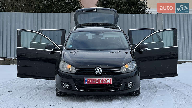 Універсал Volkswagen Golf 2009 в Самборі